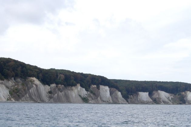 Die Kreideküste auf Rügen, von der Ostsee aus gesehen Die Kreideküste auf Rügen, von der Ostsee aus gesehen