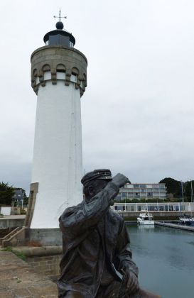 Phare de Port Haliguen, Baujahr 1840, Höhe 11,3 Meter - der Leuchtturm in Port Haliguen auf der Halbinsel Quiberon in der Bretagne Phare de Port Haliguen, Baujahr 1840, Höhe 11,3 Meter - der Leuchtturm in Port Haliguen auf der Halbinsel Quiberon in der Bretagne