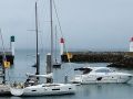 Die Leuchtfeuer an der Einfahrt zum Yachthafen von Port Haliguen auf der Halbinsel Quiberon in der Bretagne