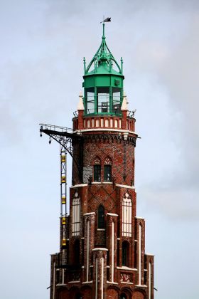 Deutschland, Bremerhaven - der Simon Loschen Turm, das 39,9 Meter hohe Bremerhaven Oberfeuer -1853 bis 1855 im Stil norddeutscher Backsteingotik erbaut Deutschland, Bremerhaven - der Simon Loschen Turm, das 39,9 Meter hohe Bremerhaven Oberfeuer -1853 bis 1855 im Stil norddeutscher Backsteingotik erbaut