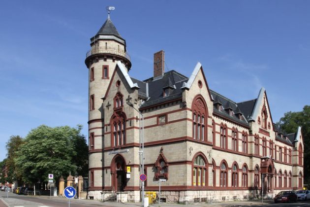 Lutherstadt Wittenberg an der Elbe - das ehemalige kaiserliche Postamt an der Wilhelm-Weber-Strasse Lutherstadt Wittenberg an der Elbe - das ehemalige kaiserliche Postamt an der Wilhelm-Weber-Strasse