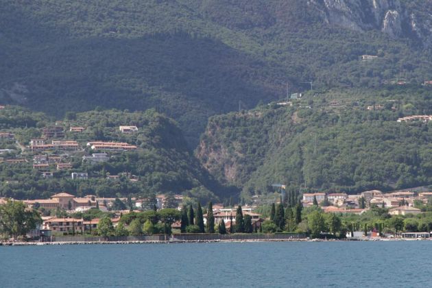 Toscolano-Maderno an der Riviera Bresciana des Gardasees - Lago di Garda Toscolano-Maderno an der Riviera Bresciana des Gardasees - Lago di Garda