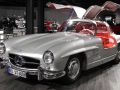 Mercedes-Benz W 198, Bauzeit 1954 bis 1957 - mit seinem 215 PS Reihen-Sechszylinder erreichte der 300 SL Flügeltürer herausragende Fahrleistungen