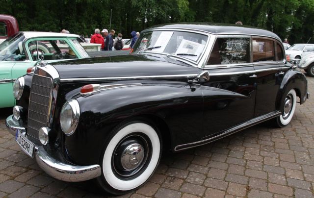 Mercedes-Benz 300 Limousine, Baujahr 1953, Typ W 186 'Adenauer' - Direktions-Fahrzeug der Geha-Werke Hannover von 1953 bis 1971 Mercedes-Benz 300 Limousine, Baujahr 1953, Typ W 186 'Adenauer' - Direktions-Fahrzeug der Geha-Werke Hannover von 1953 bis 1971