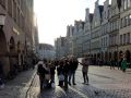 M&uuml;nster in Westfalen im Zentrum des M&uuml;nsterlands - der Prinzipalmarkt im Gegenlicht