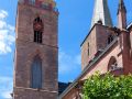Neustadt an der Weinstraße - die Stiftskirche mit ihren zwei ungleichen Türmen