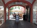 Neustadt an der Weinstrasse - ein Innenhof neben der Marktstrasse mit dem Bistro Barbarossa