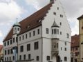 Nördlingen im Nördlinger Ries - das historische Rathaus, das 'Steinhaus' aus dem 13. Jahrhundert