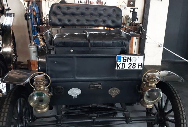 Oldsmobile Model B Straight Dash der Bauzeit 1905 bis 1907 – ausgestellt im Automuseum Melle Oldsmobile Model B Straight Dash der Bauzeit 1905 bis 1907 – ausgestellt im Automuseum Melle