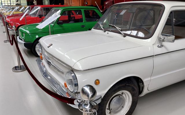 Oldtimer Museum Prora - eine Parade sowjetischer Kleinwagen-Oldies Oldtimer Museum Prora - eine Parade sowjetischer Kleinwagen-Oldies