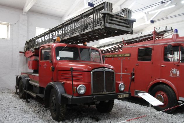 Oldtimer Museum Prora - Feuerwehr S 4000-1, Baujahr 1961, Spezialfahrzeug Drehleiter DL 25h - VEB Kfz-Werk Ernst Grube, Werdau Oldtimer Museum Prora - Feuerwehr S 4000-1, Baujahr 1961, Spezialfahrzeug Drehleiter DL 25h - VEB Kfz-Werk Ernst Grube, Werdau