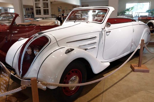 Peugeot 402 Eclipse Cabriolet - Baujahr 1938 - 1.991 ccm Vierzylinder-Motor, 55 PS, 120 kmh Peugeot 402 Eclipse Cabriolet - Baujahr 1938 - 1.991 ccm Vierzylinder-Motor, 55 PS, 120 kmh
