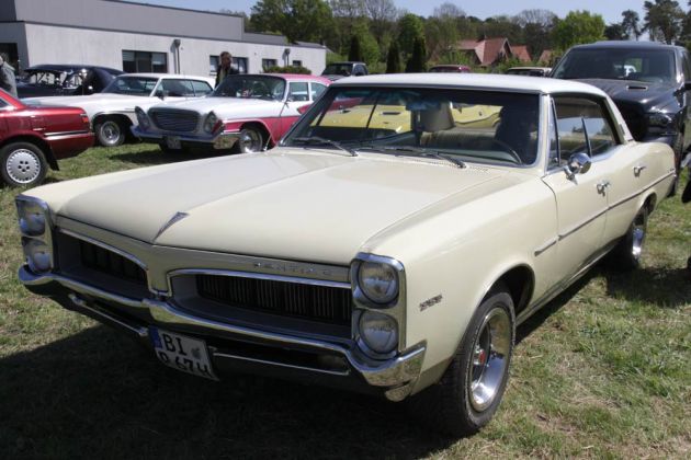 Pontiac LeMans Sport Sedan, 4-Door Hardtop - Modelljahr 1966 Pontiac LeMans Sport Sedan, 4-Door Hardtop - Modelljahr 1966