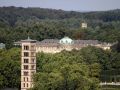 Potsdam, ein Blick von der Aussichts-Plattform der Garnisonskiche&nbsp; - der Turm der Friedenskirche und das Schloss Sanssouci