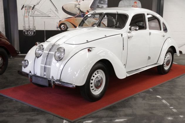 PS.SPEICHER in Einbeck, das PS.Depot Automobile - Adler 2,5 Typ 10 Limousine, Baujahre 1935 bis 1938 - Sechszylinder, 2.916 ccm, 58 PS, 125 kmh PS.SPEICHER in Einbeck, das PS.Depot Automobile - Adler 2,5 Typ 10 Limousine, Baujahre 1935 bis 1938 - Sechszylinder, 2.916 ccm, 58 PS, 125 kmh