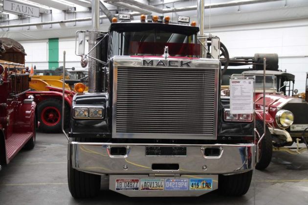 Das PS.Depot LKW+Bus des PS.Speichers Einbeck - Mack Superliner RW 713, Baujahr 1986 - V8, 16.400 ccm, 500 PS, 140 kmh Das PS.Depot LKW+Bus des PS.Speichers Einbeck - Mack Superliner RW 713, Baujahr 1986 - V8, 16.400 ccm, 500 PS, 140 kmh