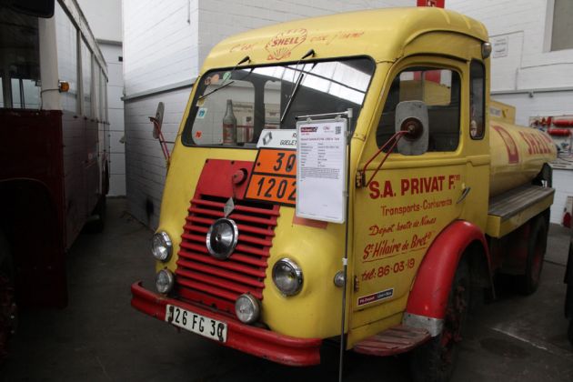 Das PS.Depot LKW+Bus des PS.Speichers Einbeck - Renault Goélette R 2164 mit 3.000-Liter-Tank Das PS.Depot LKW+Bus des PS.Speichers Einbeck - Renault Goélette R 2164 mit 3.000-Liter-Tank