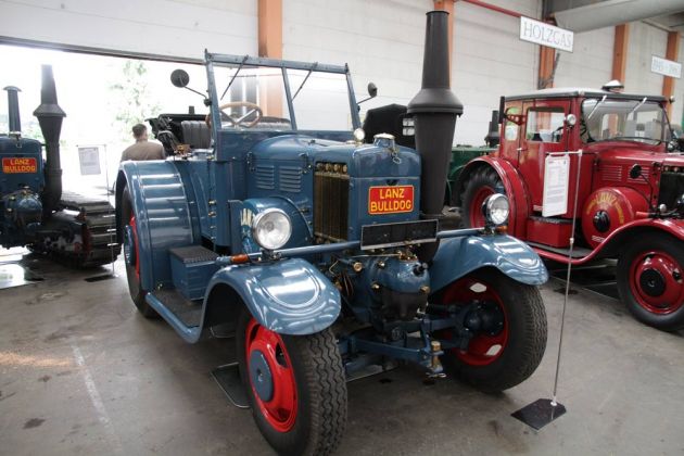 Das PS.Depot LKW+Bus des PS.Speichers Einbeck - Lanz Eil-Bulldog HR 9, Baujahr 1941 'Langer Eiler' - 10.333 ccm, 55 PS, 30 kmh Das PS.Depot LKW+Bus des PS.Speichers Einbeck - Lanz Eil-Bulldog HR 9, Baujahr 1941 'Langer Eiler' - 10.333 ccm, 55 PS, 30 kmh