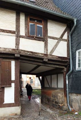 Quedlinburg - ein Durchgang am Neustädter Kirchhof Quedlinburg - ein Durchgang am Neustädter Kirchhof