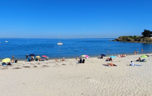 Port Haliguen auf der bretonischen Halbinsel Quiberon - der Sandstrand Plage du Porigo Port Haliguen auf der bretonischen Halbinsel Quiberon - der Sandstrand Plage du Porigo