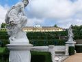 Potsdam - lebensgrosse Marmor-Skulpturen am Franz&ouml;sischen Rondell rund um die Grosse Font&auml;ne im Schlosspark von Sanssouci
