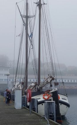 Hafenstadt Sassnitz - ein historischer Segler im Stadthafen Hafenstadt Sassnitz - ein historischer Segler im Stadthafen