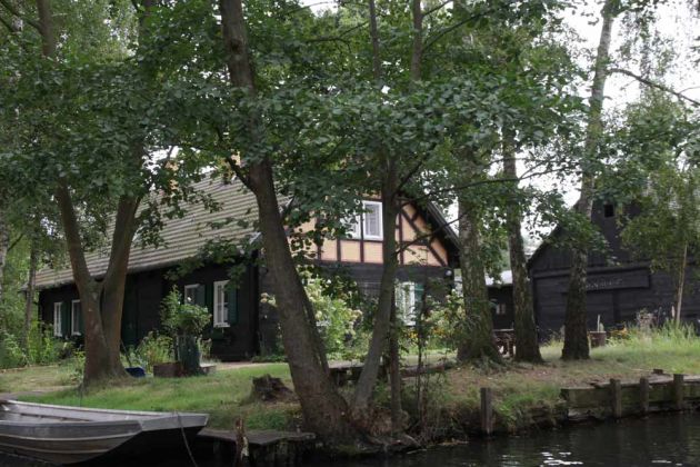Lehde im Spreewald - der Mutschenhof am Lehder Graben Lehde im Spreewald - der Mutschenhof am Lehder Graben