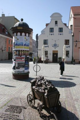 Toruń, Thorn - das Wirtshaus 'Zur blauen Schürze', Gospoda Pod Modrym Fartuchem am Neustädter Markt Toruń, Thorn - das Wirtshaus 'Zur blauen Schürze', Gospoda Pod Modrym Fartuchem am Neustädter Markt