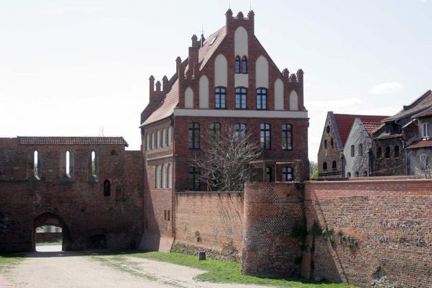 Toruń, Thorn - mittelalterliche Stadtbefestigung am Junkerhof Toruń, Thorn - mittelalterliche Stadtbefestigung am Junkerhof