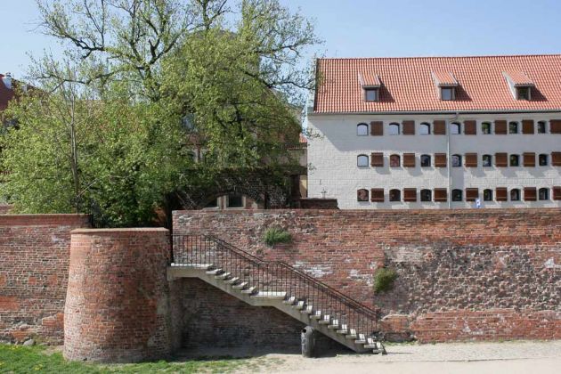 Toruń, Thorn - mittelalterliche Stadtbefestigung am Junkerhof Toruń, Thorn - mittelalterliche Stadtbefestigung am Junkerhof