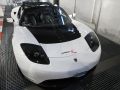 Der arktisweisse Tesla Roadster &sbquo;Monte Carlo&lsquo; &ndash; ausgestellt in der Autobau Erlebniswelt Bodensee in Romanshorn in der Schweiz