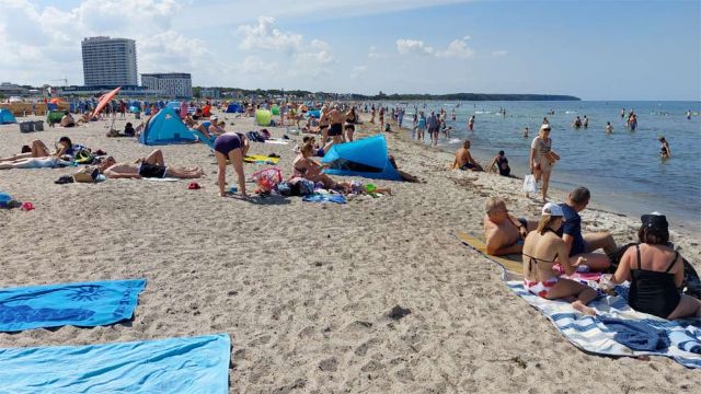 Ostseebad Warnemünde - Sommer, Sonne, Strandleben