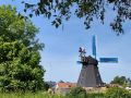 Die Erdholländer-Windmühle 'Dicke Paula' auf dem Kaninchenberg in Steinhude am Meer